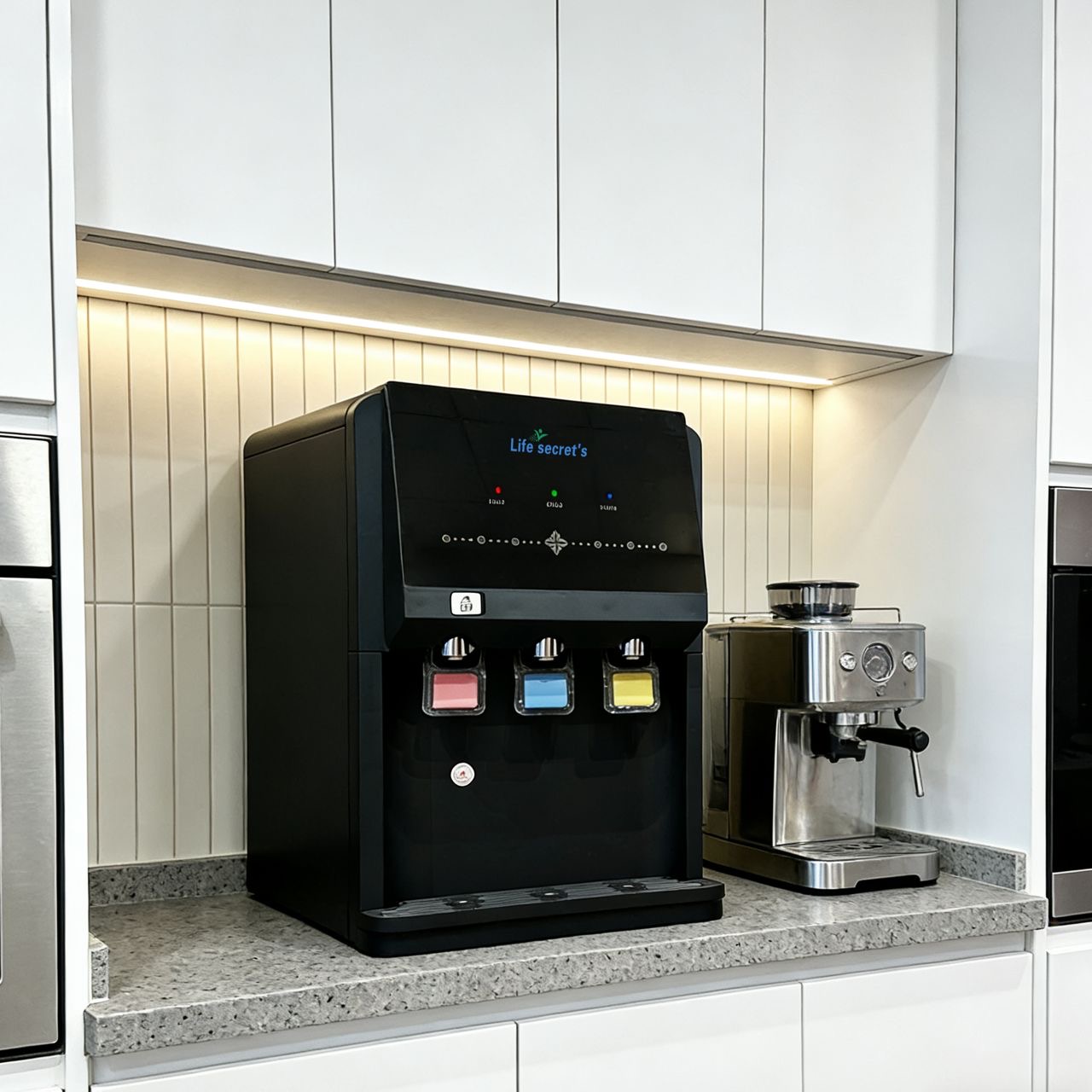 برادة لايف سيكرت (اسود)